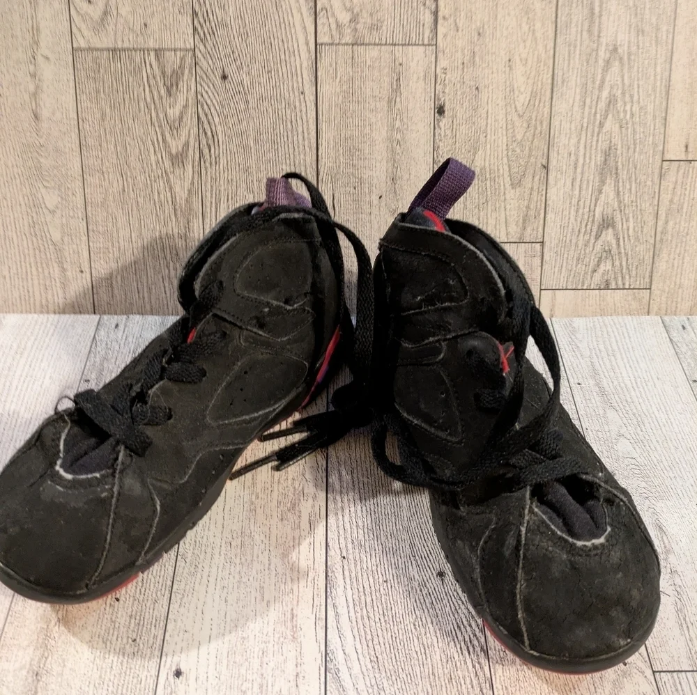 Jordan Kids Black and Purple Sneakers Size 10c